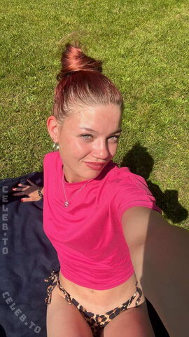 Alina Pfeifer nude photo 3
