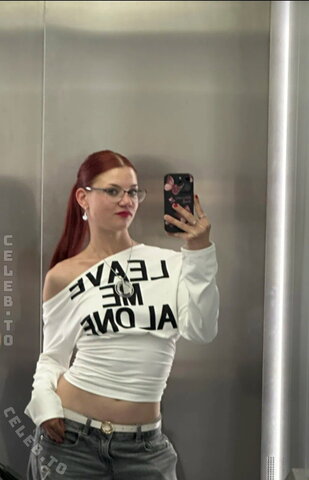 Alina Pfeifer photo 2