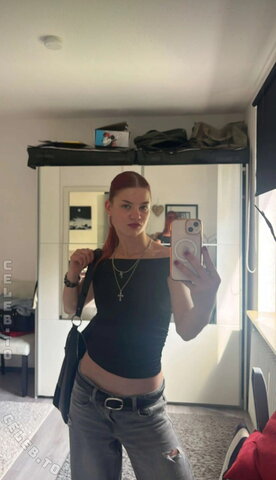 Alina Pfeifer photo 3