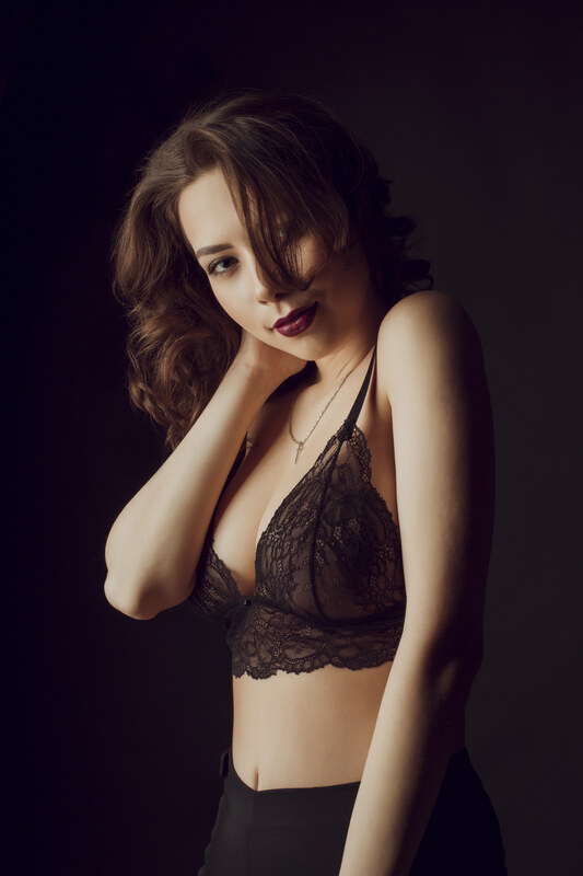 Alina Pivovar nude photo 9