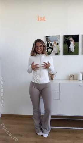 Alina Wachinger nude photo 23
