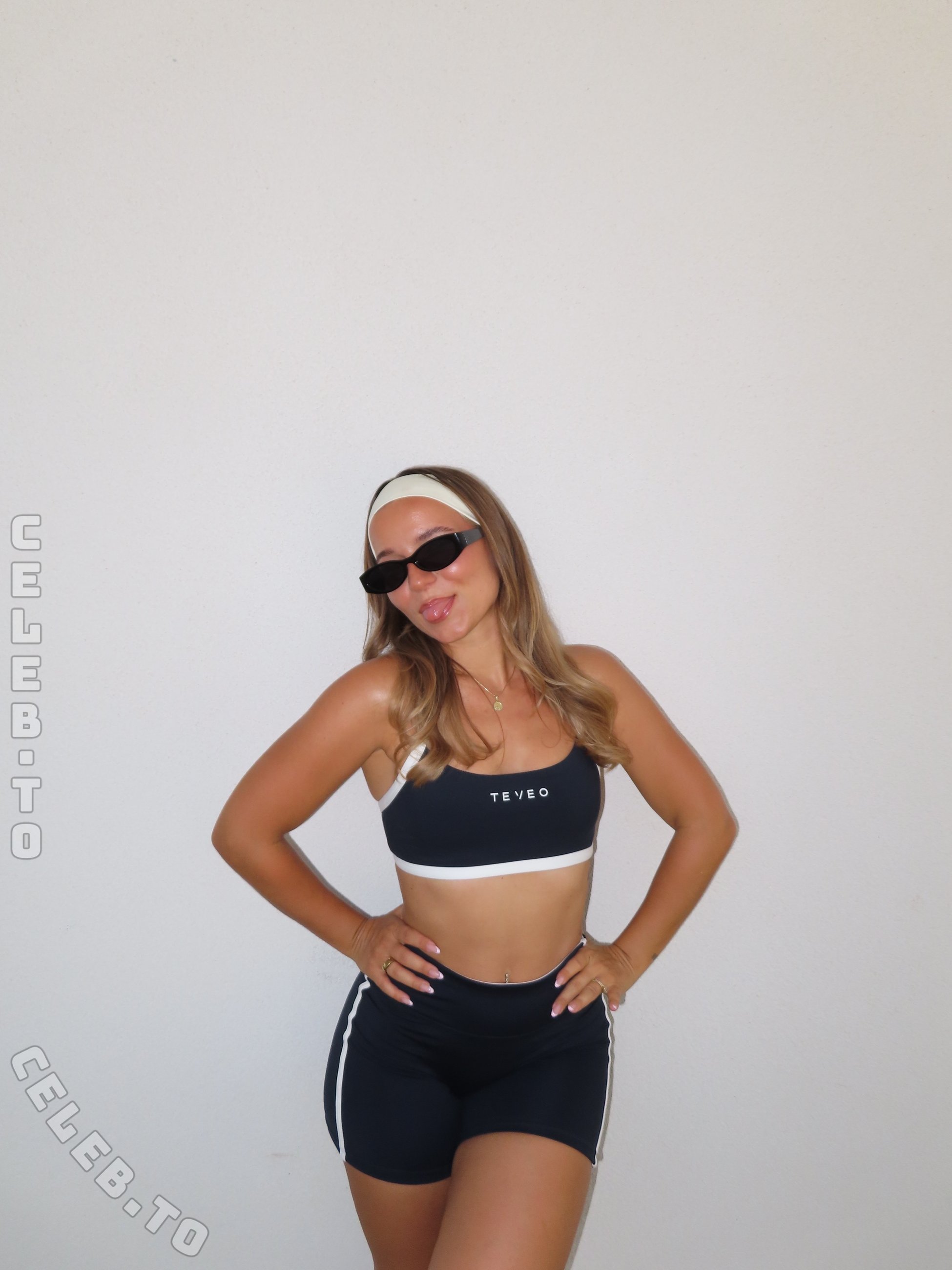 Alina Wachinger nude photo 13