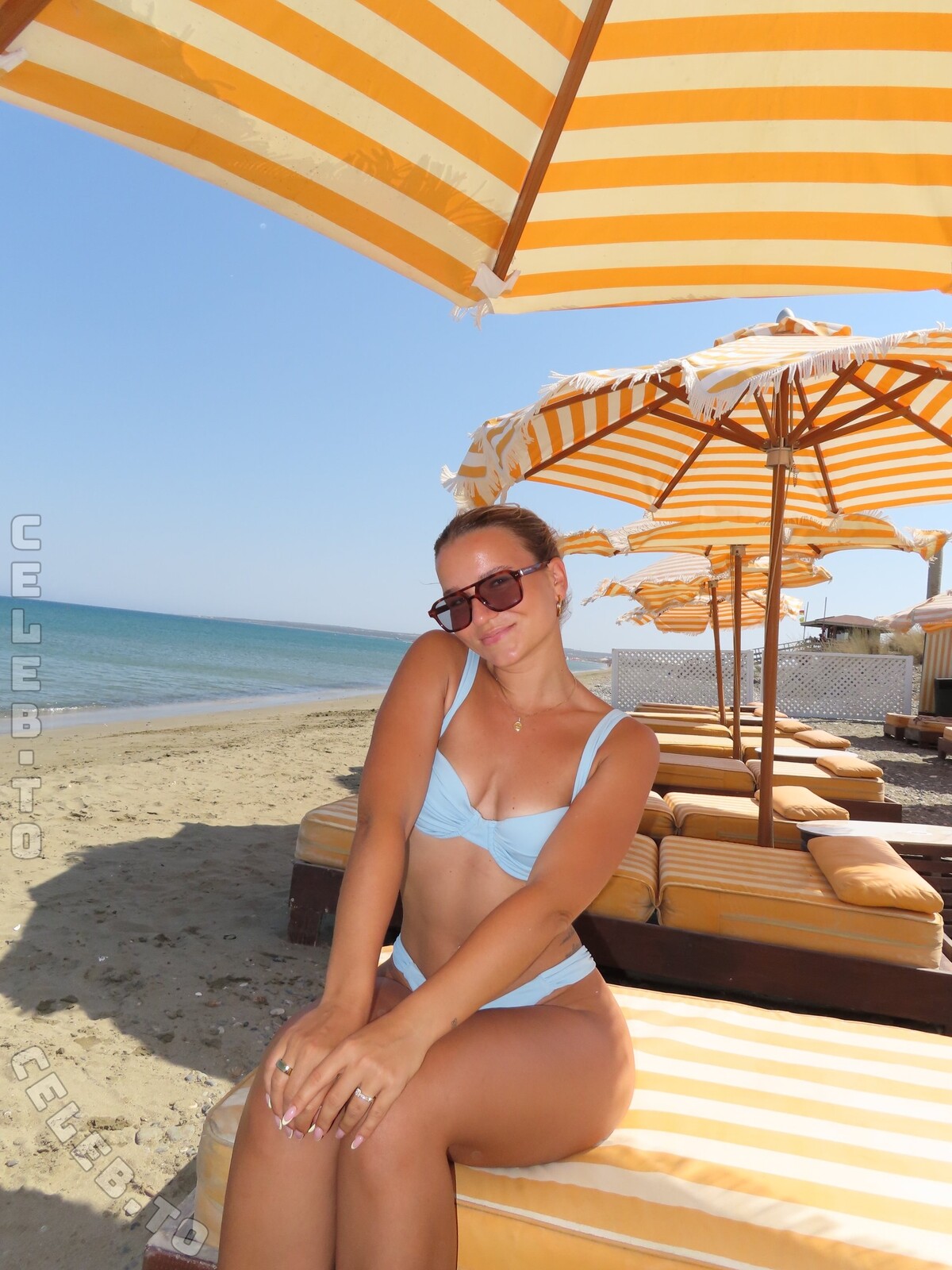 Alina Wachinger nude photo 4