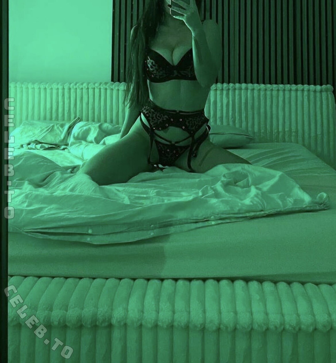 alina.dmlr nude photo 1