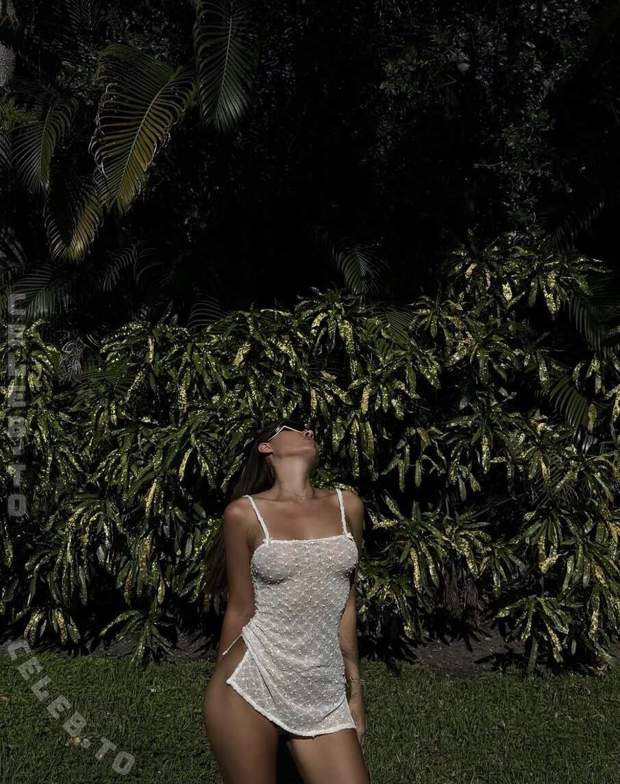 alina.garage nude photo 2