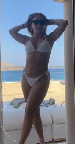 Alinamour nude photo 10