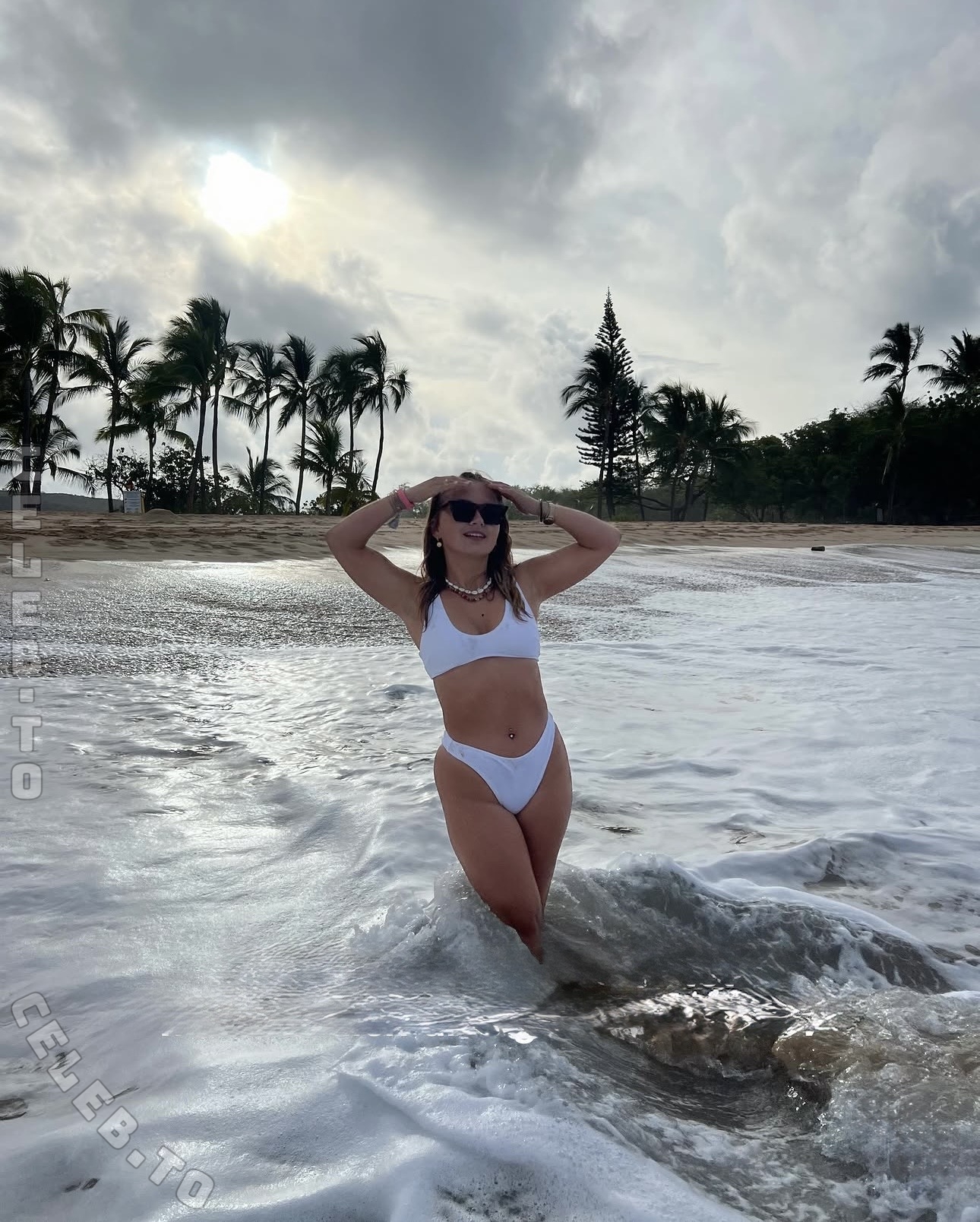 Alinamour nude photo 2
