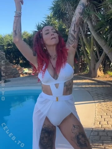 Aline Jost Diraimondo nude photo 11