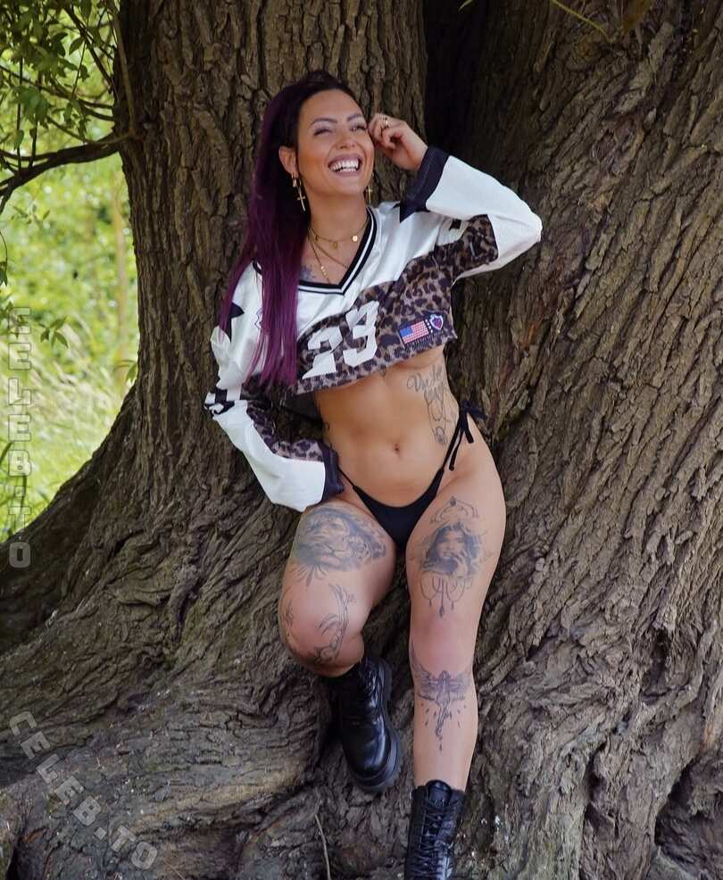 Aline Jost Diraimondo nude photo 1
