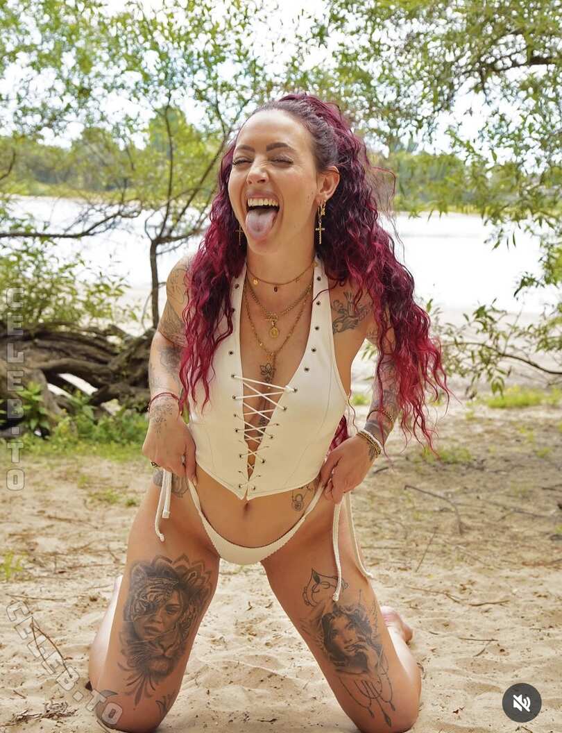 Aline Jost Diraimondo nude photo 3