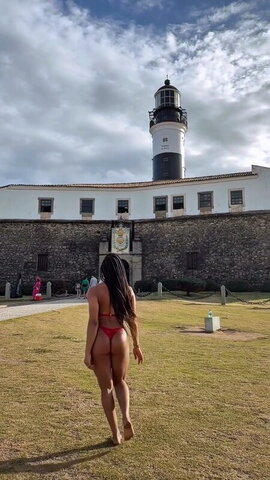 Aline Patriarca nude photo 2