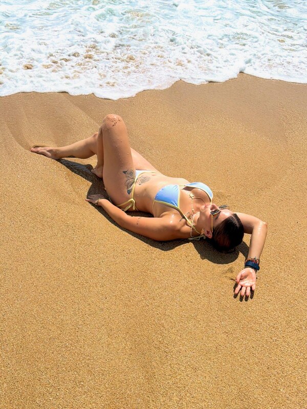 Aline torres nude photo 9