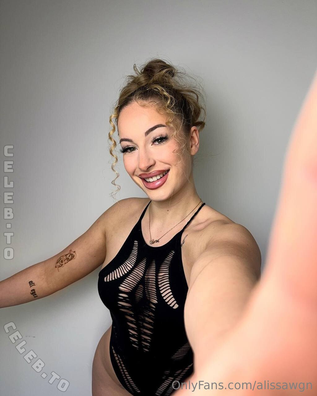 Alischa.mlr / jade.mlr nude photo 2