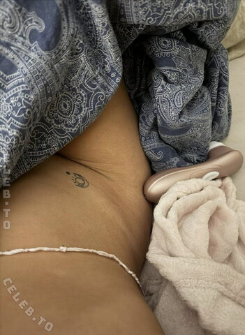 Alischa.mlr / jade.mlr New (3 photos)