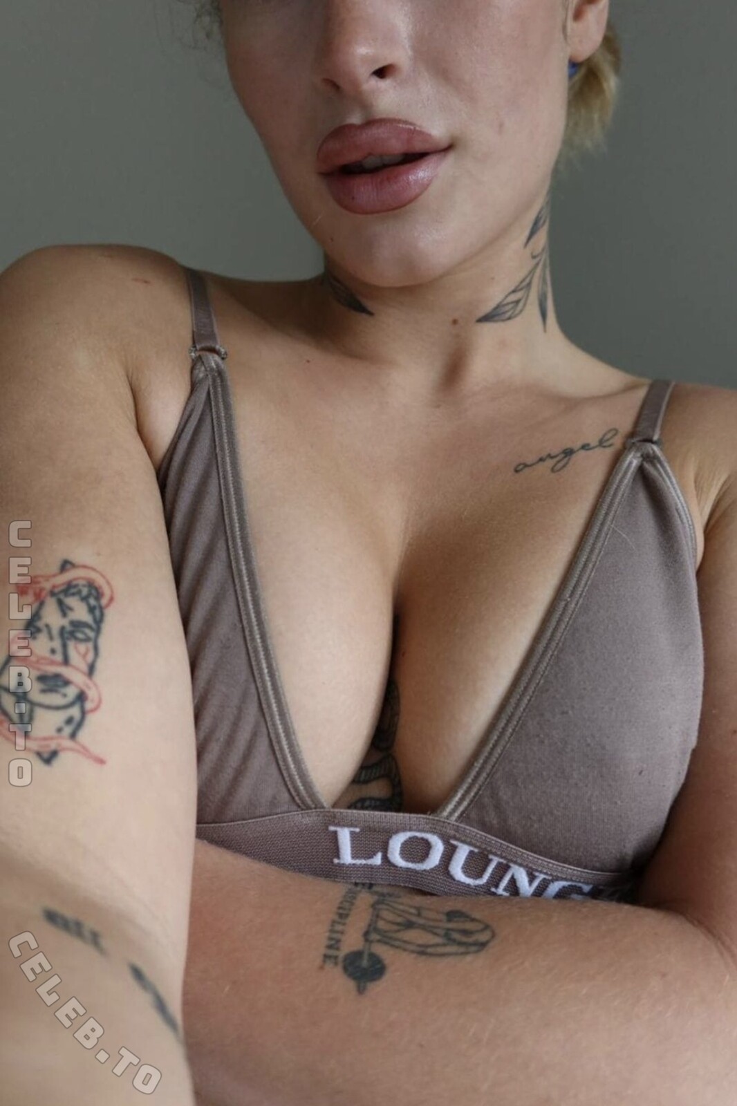 Alischa.mlr / jade.mlr nude photo 2