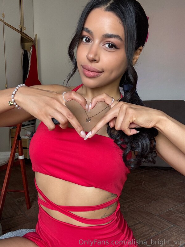 Alisha Bright nude photo 1