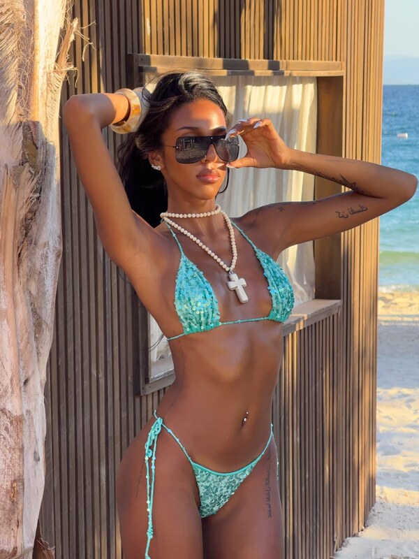 Alisha Kone nude photo 3