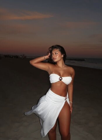 alishachandraa nude photo 2