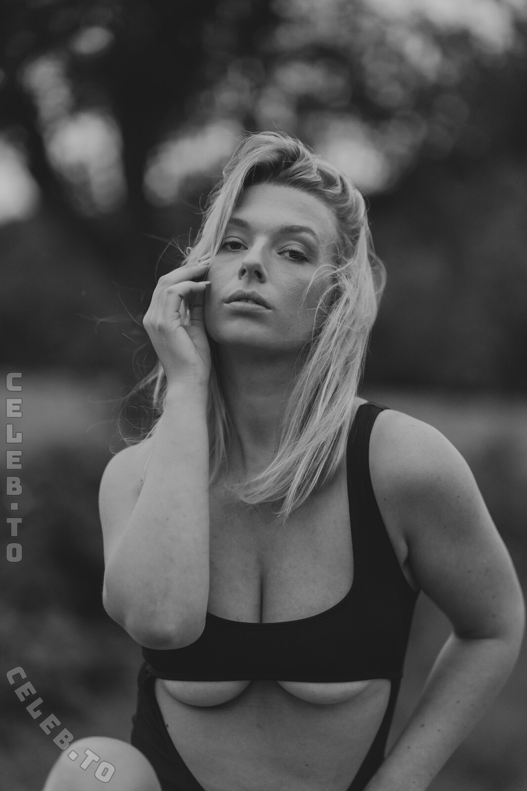 Alissia.e39 nude photo 14