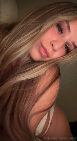 Alivia nude photo 2