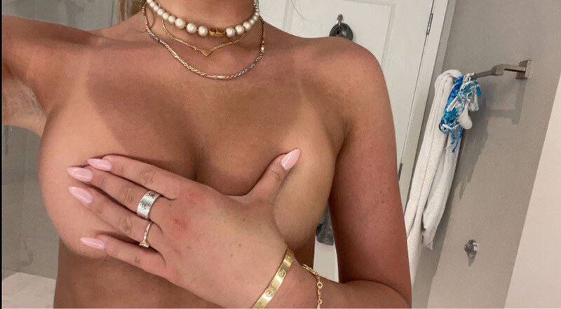 Alix Ashley nude photo 4
