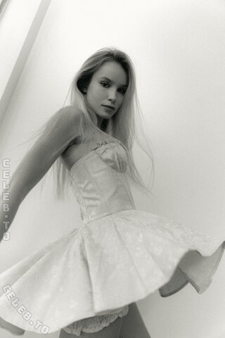 Alix Morillo nude photo 37