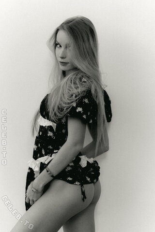 Alix Morillo nude photo 32