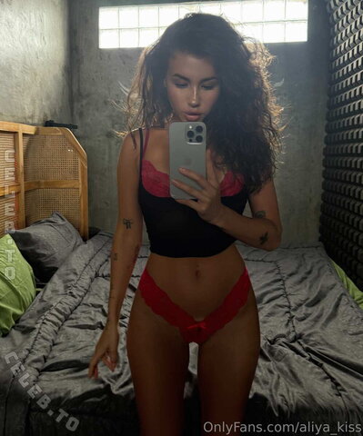 Aliya Almz nude photo 10