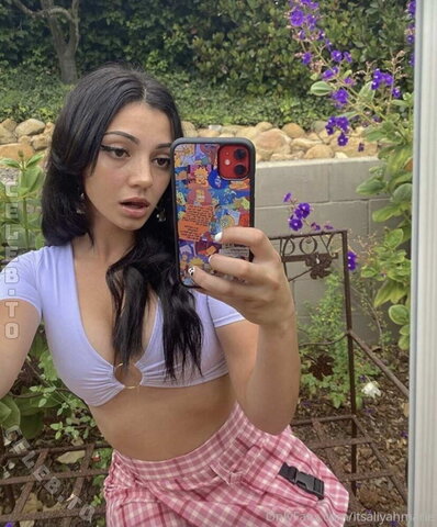 Aliyah Marie Hot (1 photo)