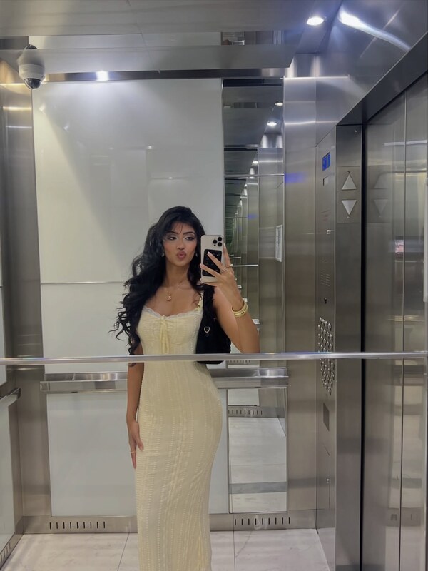 Aliza Shan nude photo 9