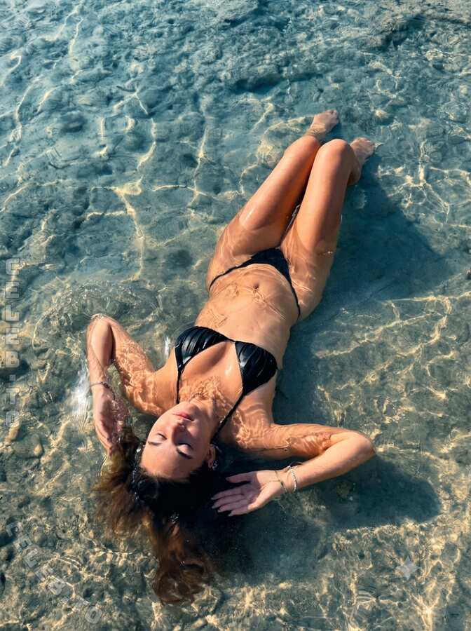 Alizee Talk nude photo 2