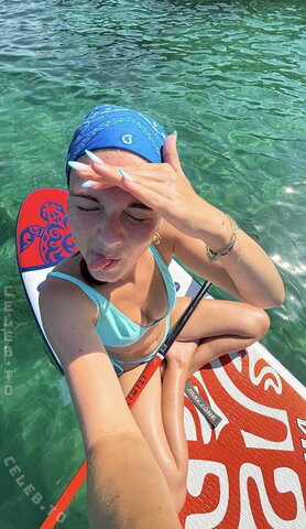 Alizee Talk New (1 photo)