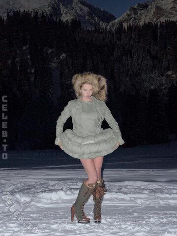 Alla Bruletova nude photo 15