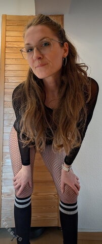 Alley Hopp Sexy (1 photo)