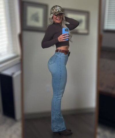 Allie Danielle nude photo 9