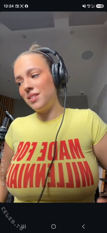 Allie Sherlock – How large is her bust?
