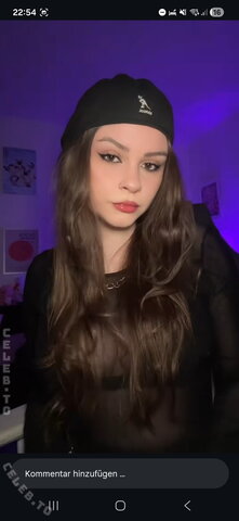 alltimeleah nude photo 13