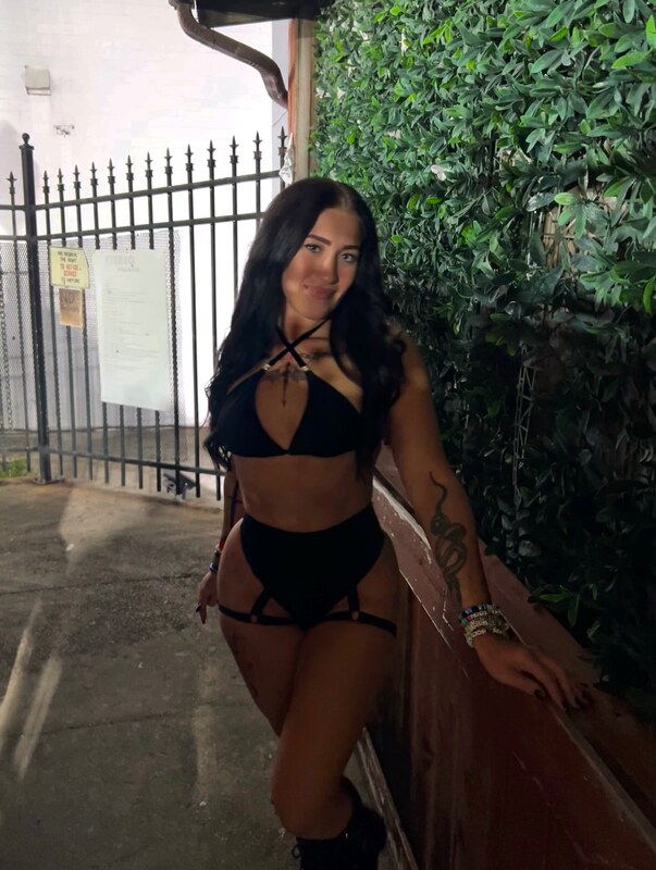 Ally nude photo 5