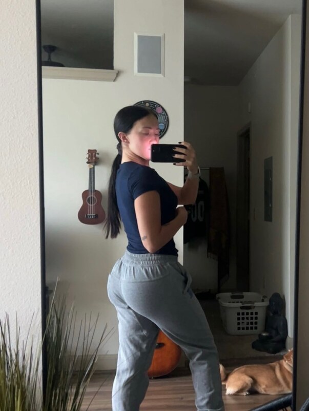 Ally nude photo 17