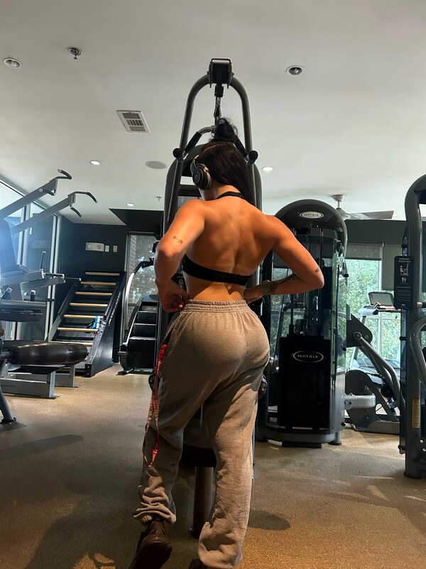 Ally nude photo 25