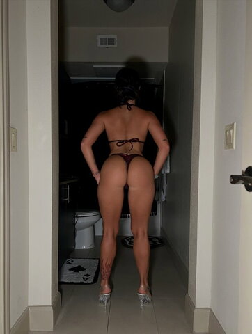 Ally nude photo 33