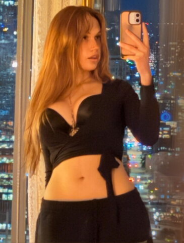 Allycxt nude photo 10