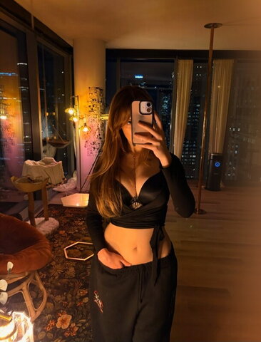 Allycxt nude photo 5