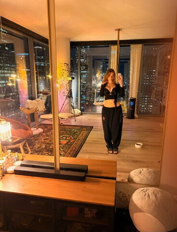 Allycxt nude photo 3