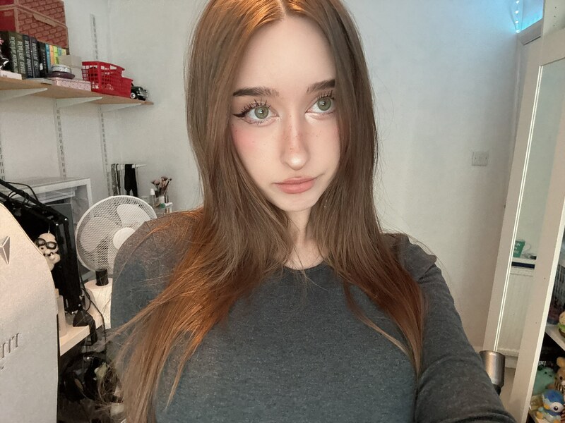 Allykitti nude photo 11