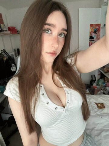 Allykitti nude photo 19