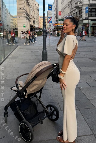 Almira Azemi Fresh (4 photos)