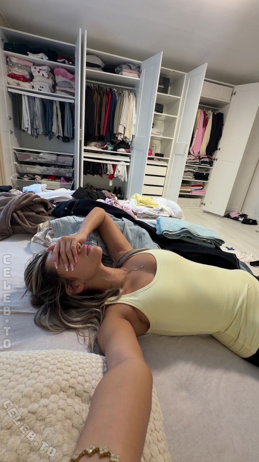 Almira Azemi nude photo 16