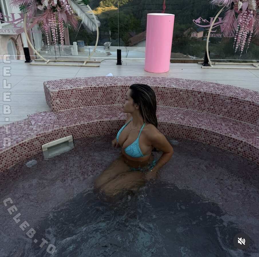 Almira Azemi nude photo 8