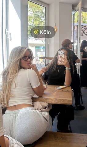 Almira Azemi photo 1